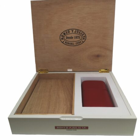Romeo y Julieta Purera Cigar Case & 3 Cigar Holder