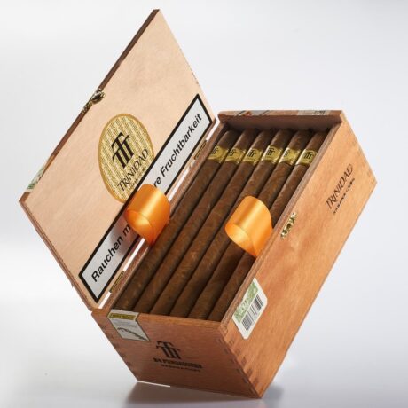 Trinidad Coloniales 24pcs, wooden Box